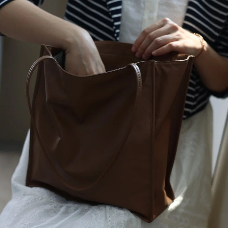 Zip Leather Pocket Shoulder Tote