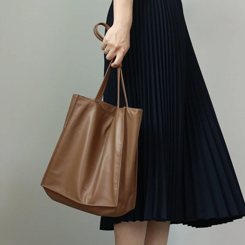 Zip Leather Pocket Shoulder Tote